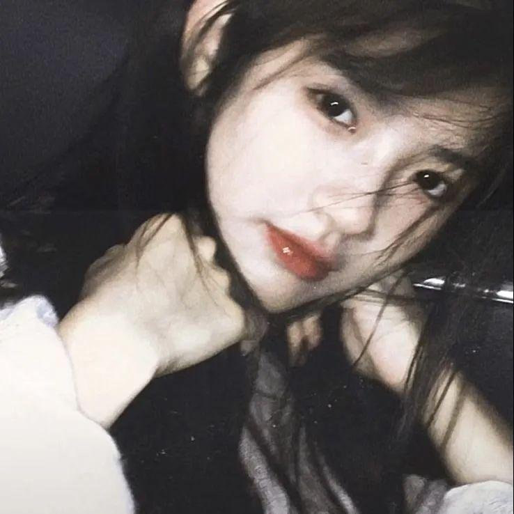 亚曼达厌世系